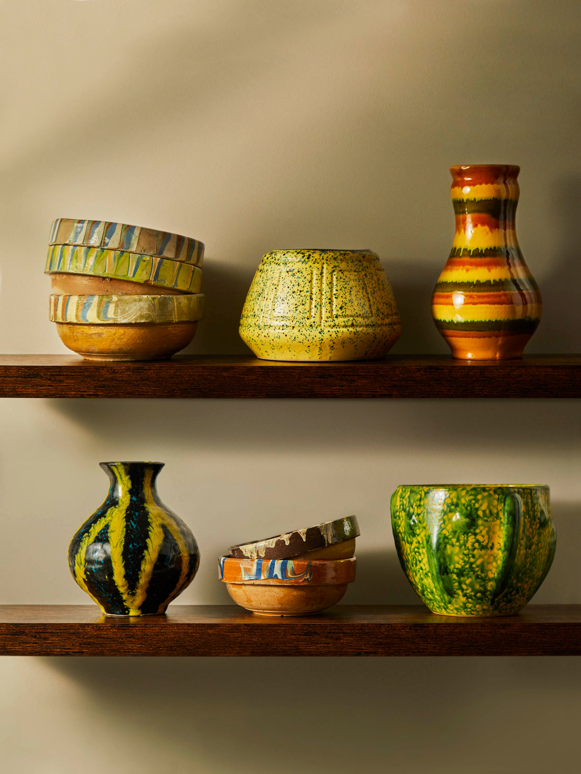 Antique and Vintage - 1950-1970 Fat Lava Vase - Black - ABASK