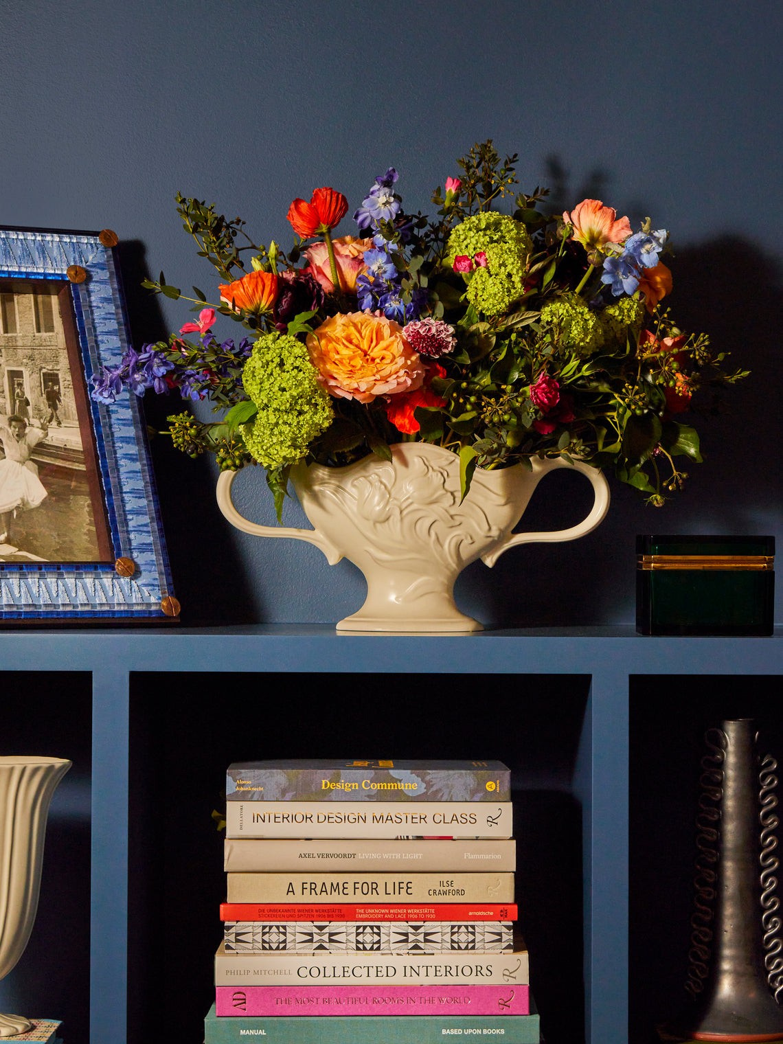 Antique and Vintage - 1930-1940 Large Tulip Relief Mantle Vase - White - ABASK