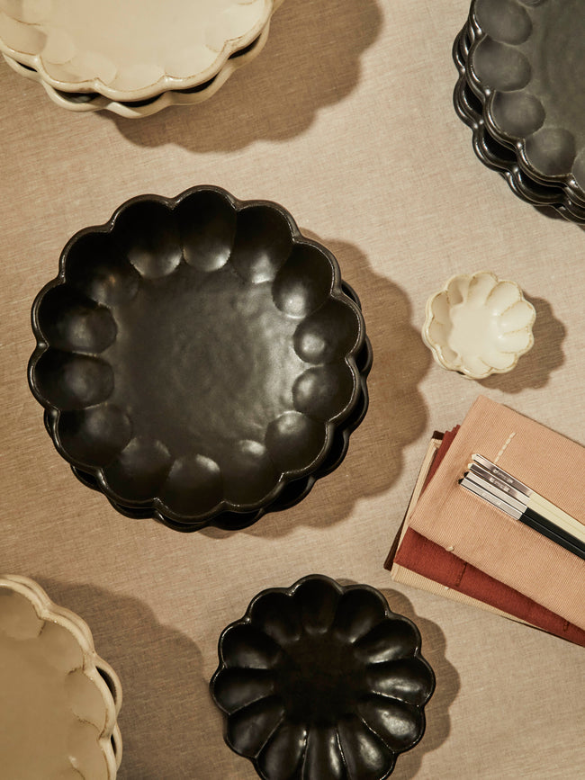Kaneko Kohyo - Rinka Ceramic Dinner Plates (Set of 4) - Black - ABASK